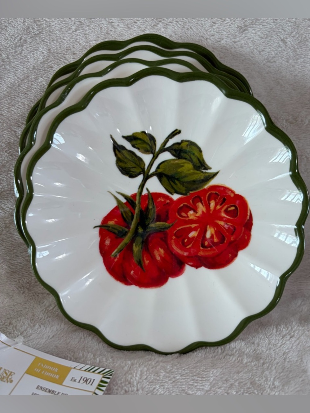 NWT House & Garden Tomatoes Melamine 12 PC Scalloped Dinnerware Set - Picture 8 of 9